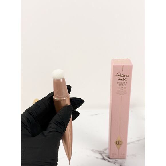 Charlotte Tilbury Beauty Light Wand Pillow Talk Brand New In Box Highlighter - Picture 6 of 13